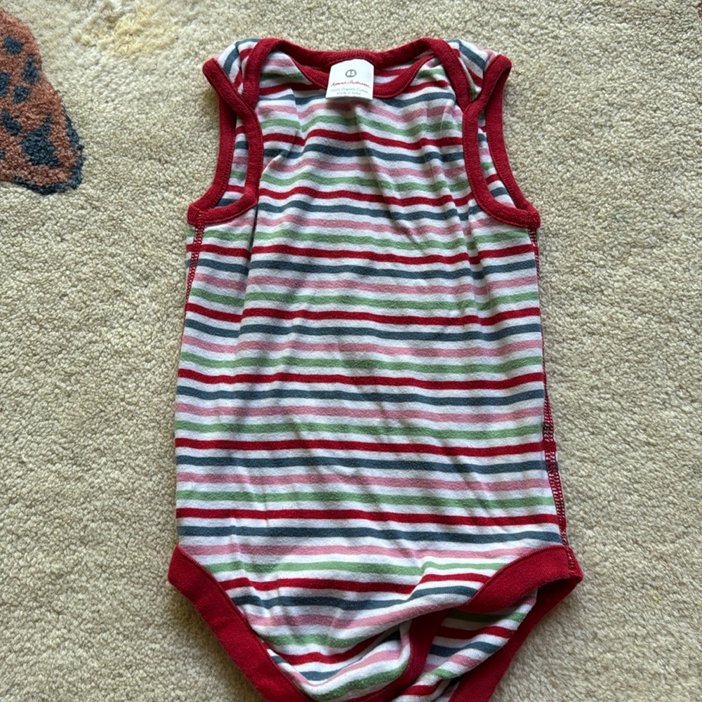 Hanna Anderson sleeves onesie 2T